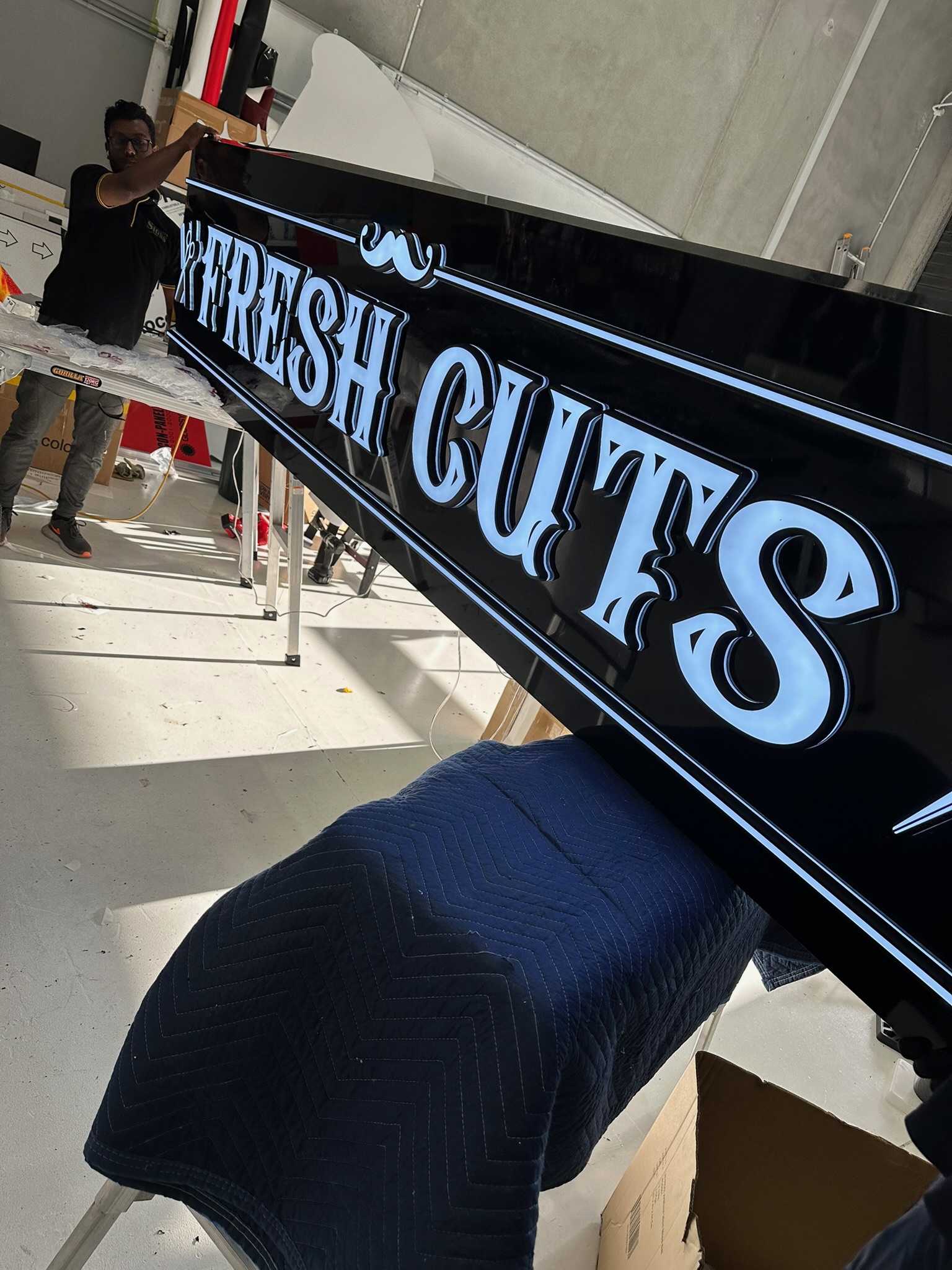 Fresh Cuts Illuminated Sign